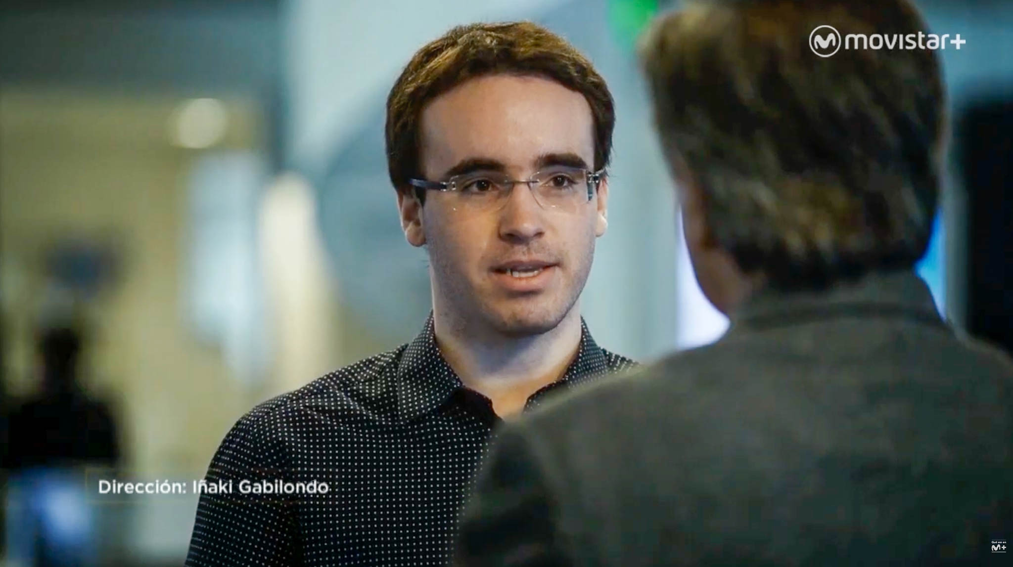 Daniel Lopez-Martinez being interviewed by Spanish journalist Iñaki Gabilondo at MIT for the Movistar+ documentary series Cuando ya no esté, 2018.